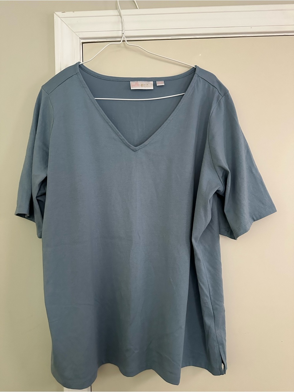 Belle by Kim Gravel Slate Blue V-Neck Short Sleeve Tee